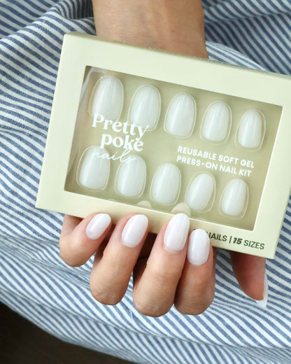 Coco Milky White In Short Round (Press-On Nails)