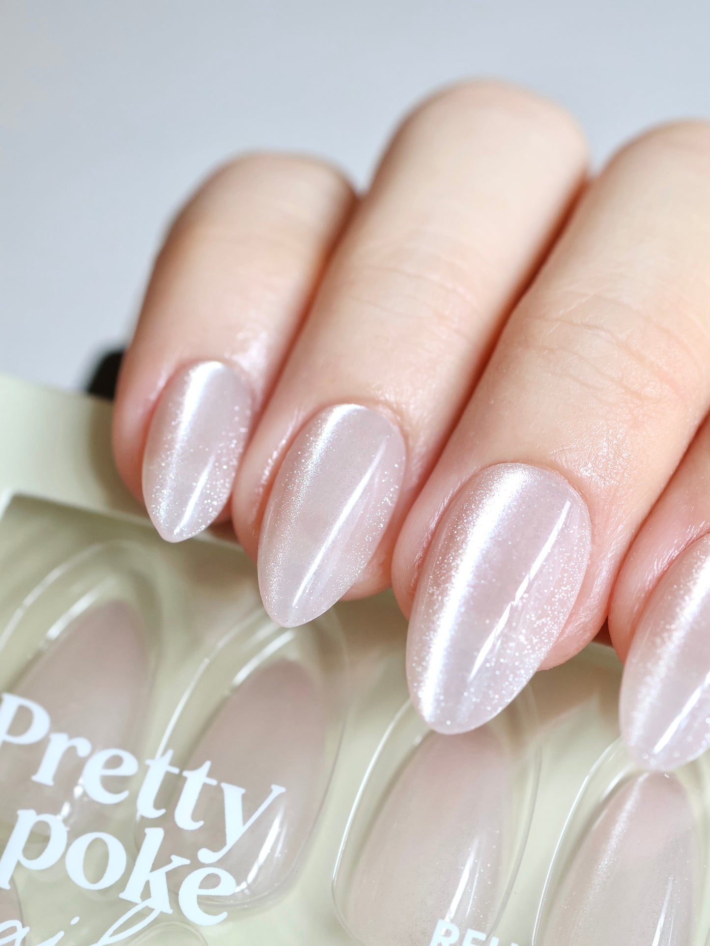 Halo White Nude Cateye In Short Almond (Press-On Nails)