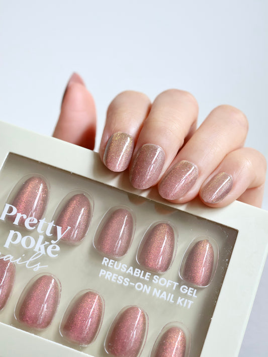 Ruby Taupe Duo-Chrome Cateye In Short Round (Press-On Nails)