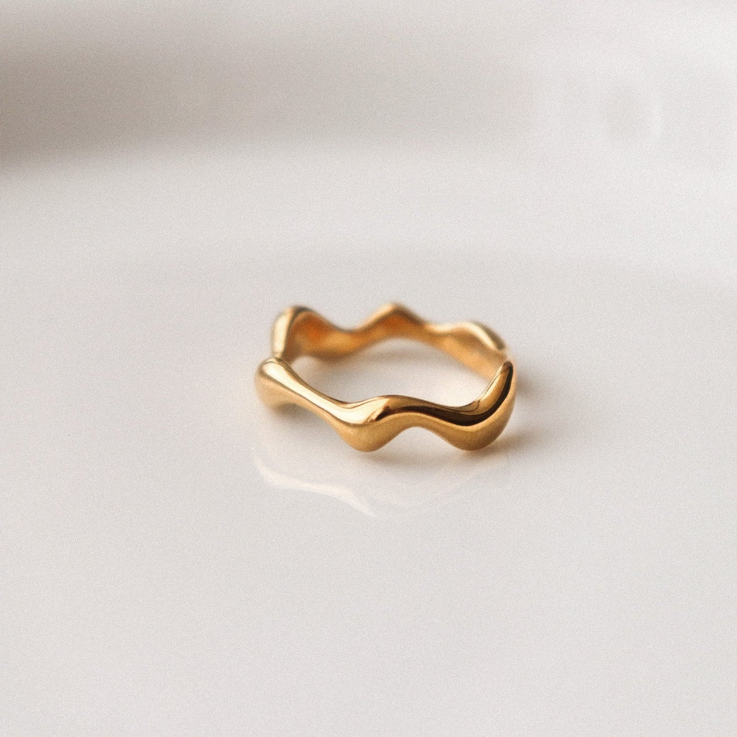 Ava Minimal Ring